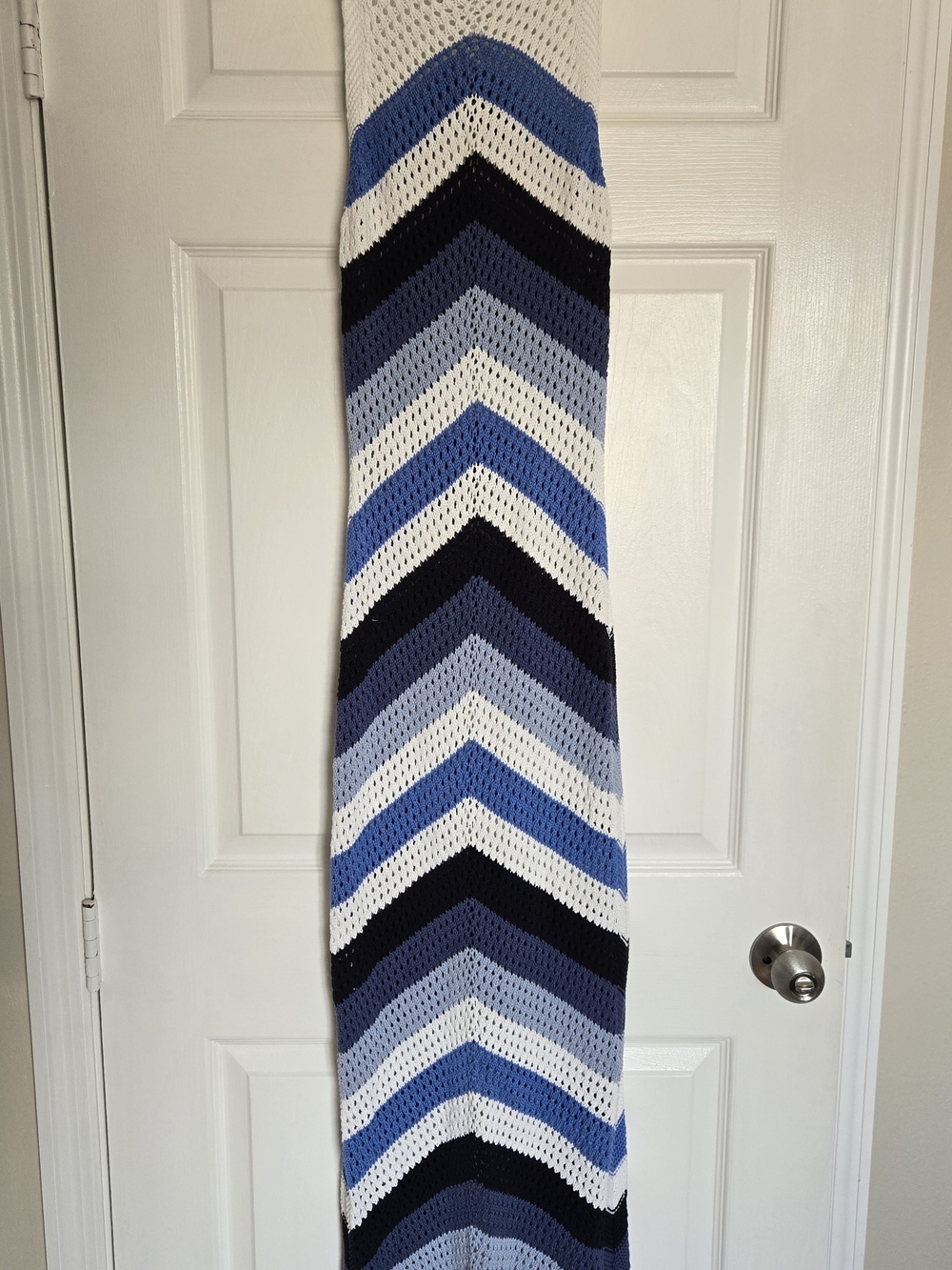 Young Fabulous & Broke YFB Chevron Crochet Maxi Dress Blue White Size M Boho